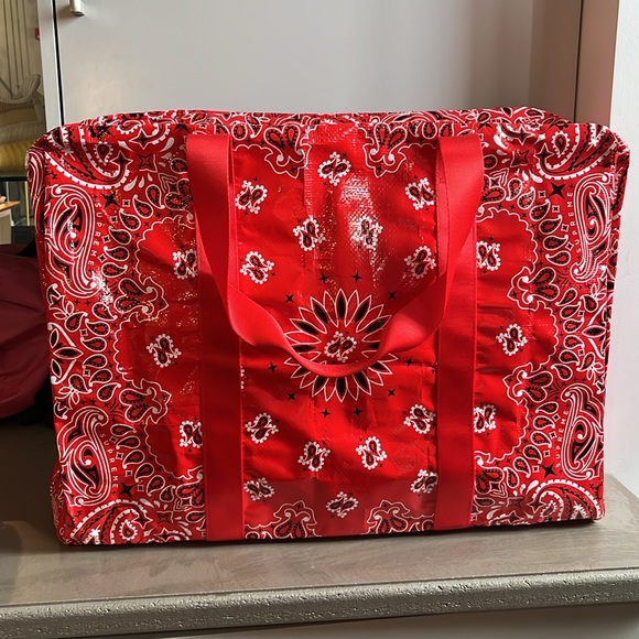 Supreme SS/21 Red Bandana Tarp Large Duffle Bag - Picture 4 of 14